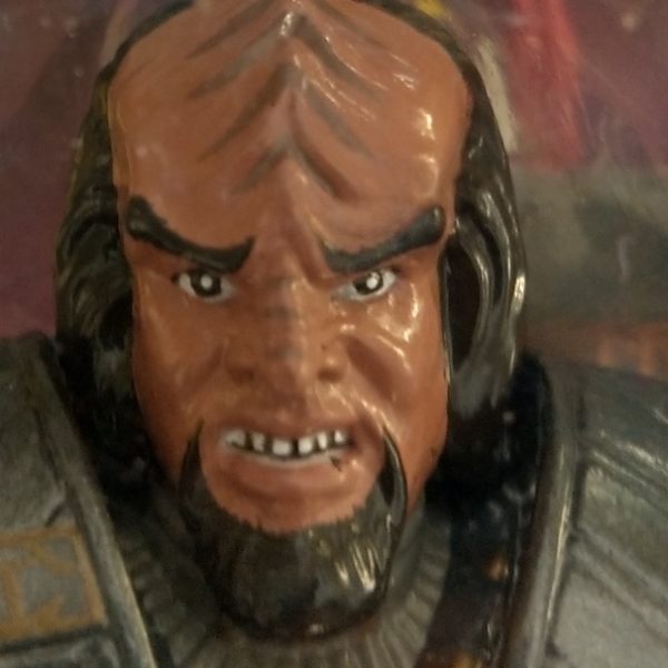 06024 - Klingon Warrior Worf