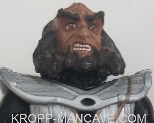 06053 - Gowron the Klingon (w/gold trim on belt buckle)
